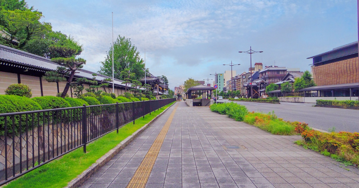 本願寺前の道路